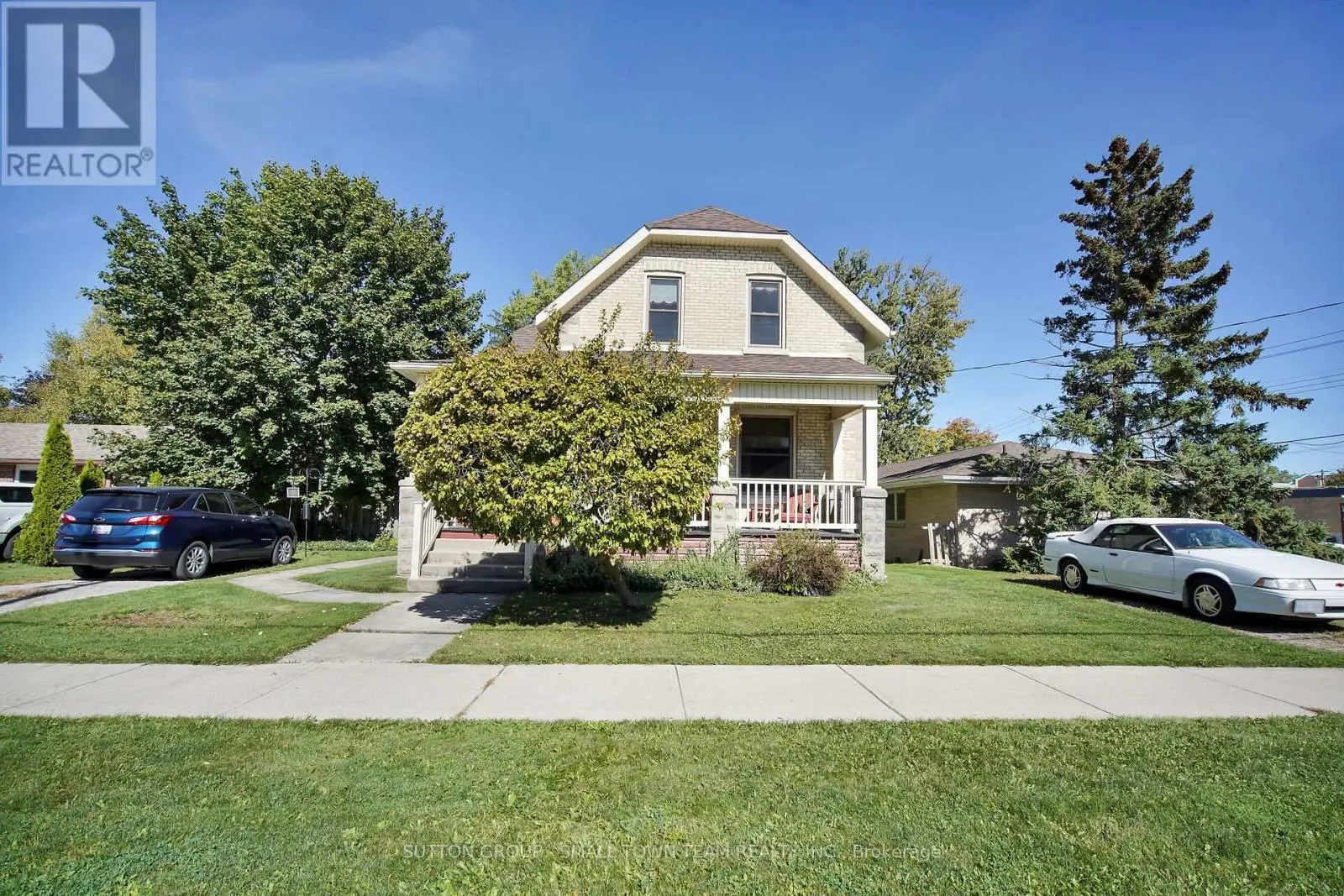 50 HURON STREET W