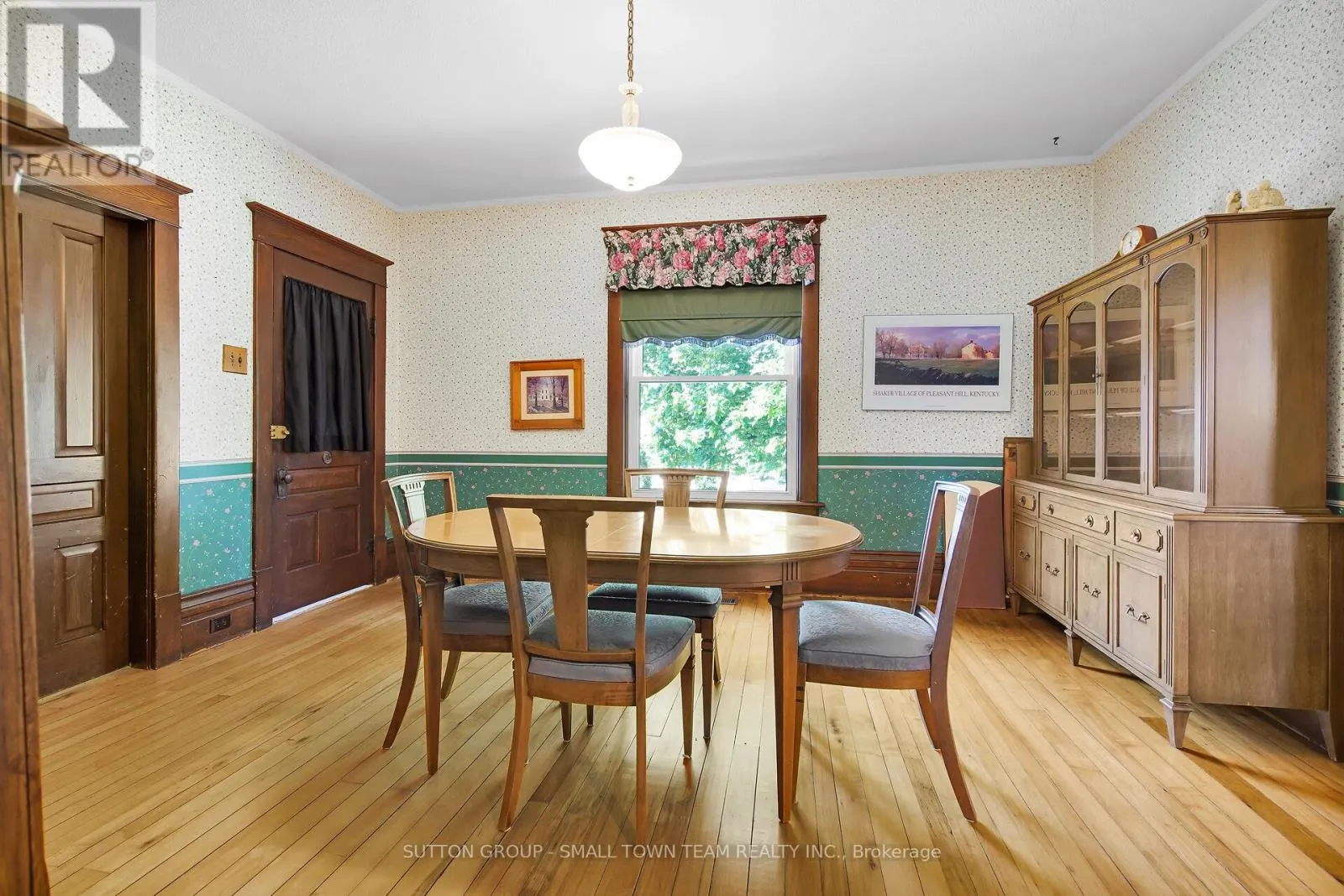50 HURON STREET W