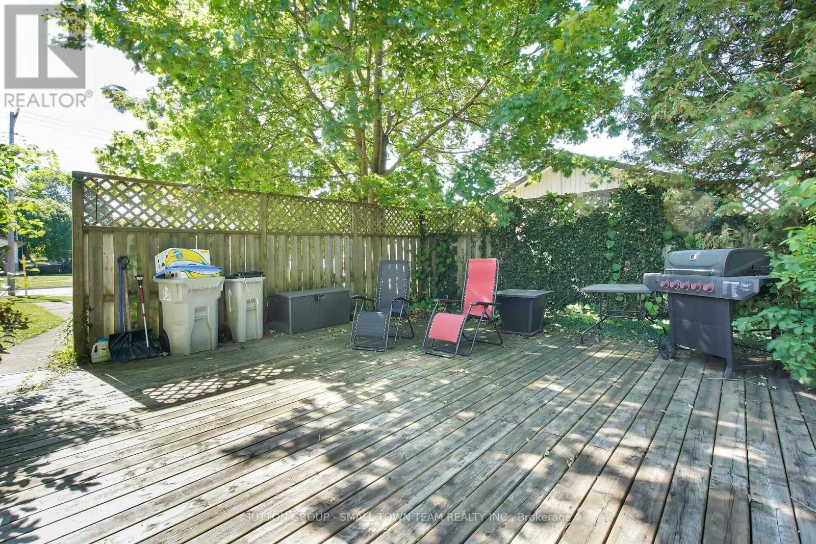 50 HURON STREET W