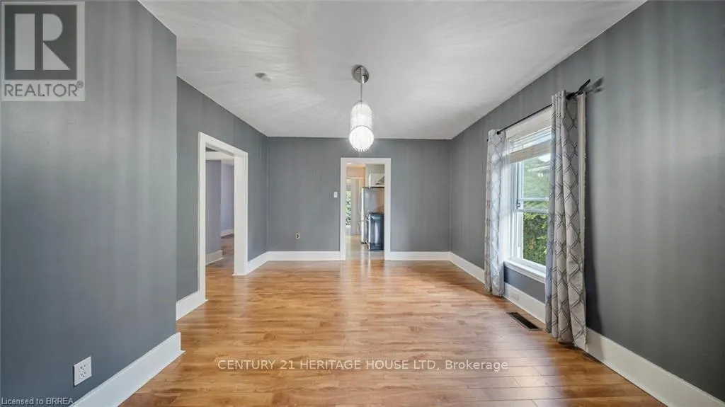 35 SALISBURY AVENUE