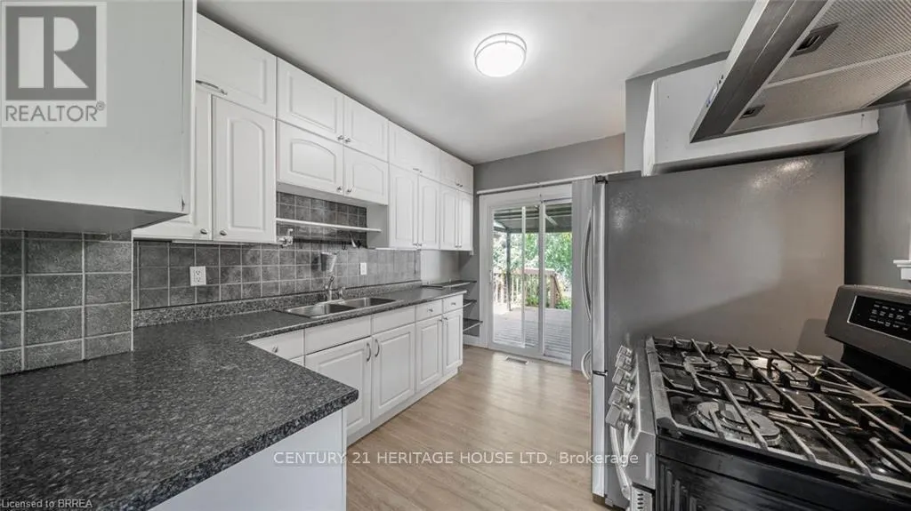 35 SALISBURY AVENUE