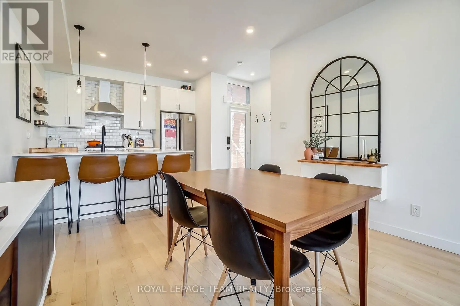 125 CARRUTHERS AVENUE