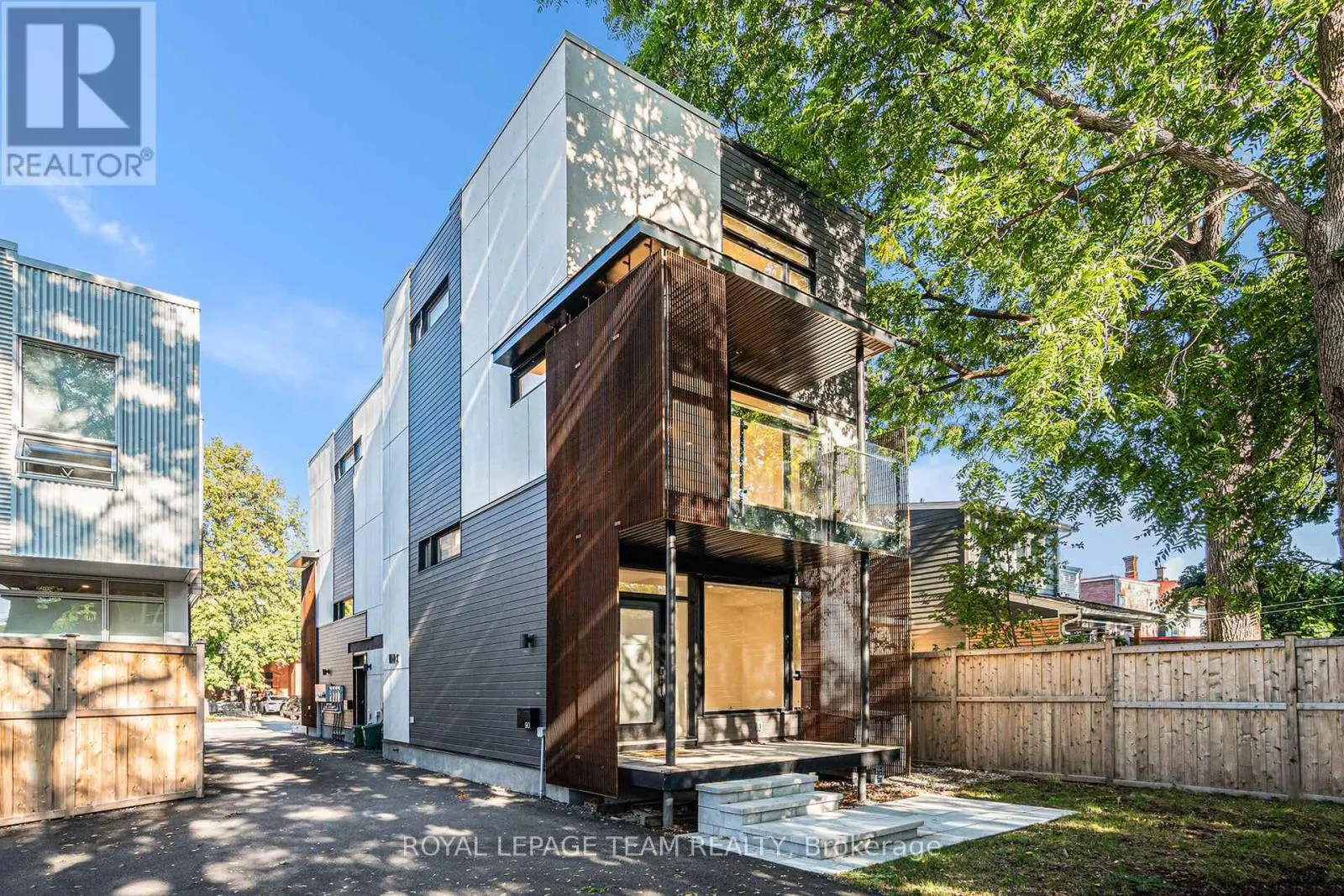 B - 90 HAMILTON AVENUE N