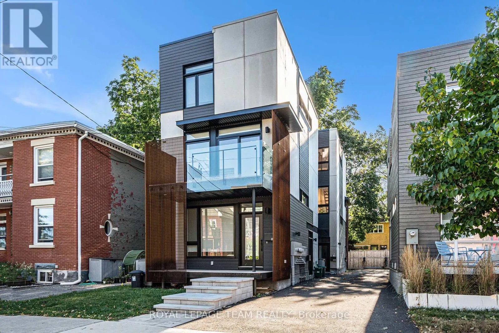 B - 90 HAMILTON AVENUE N