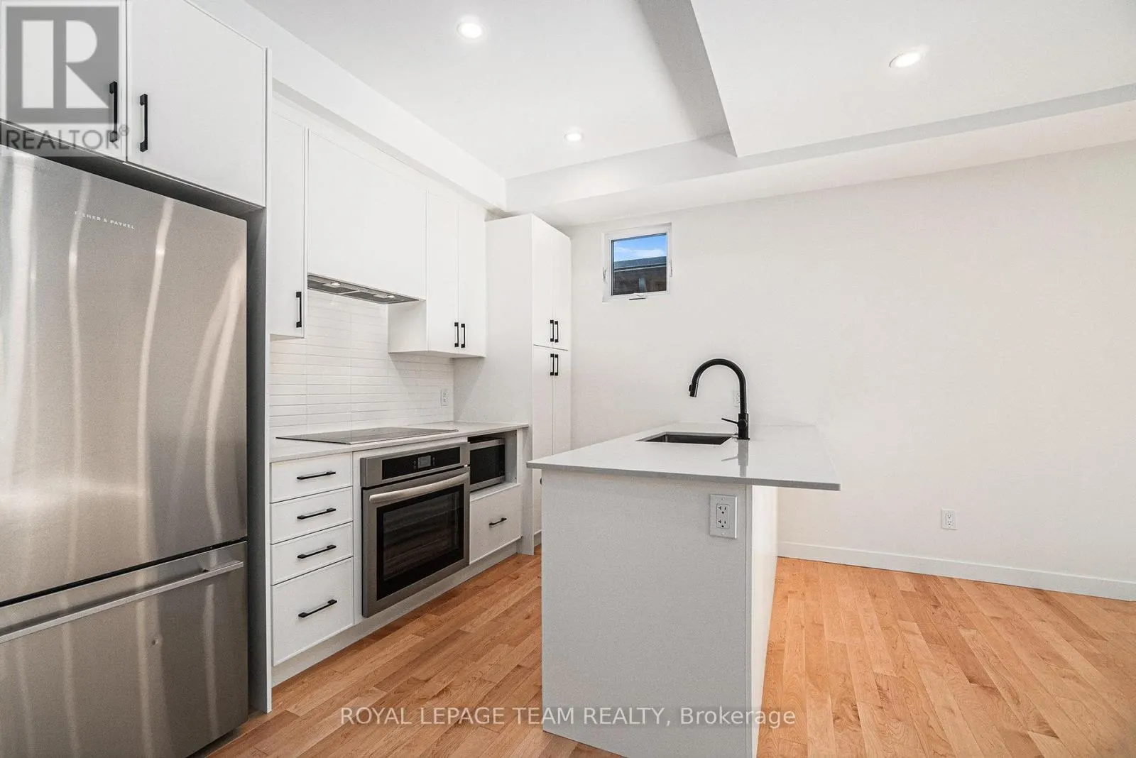 B - 90 HAMILTON AVENUE N