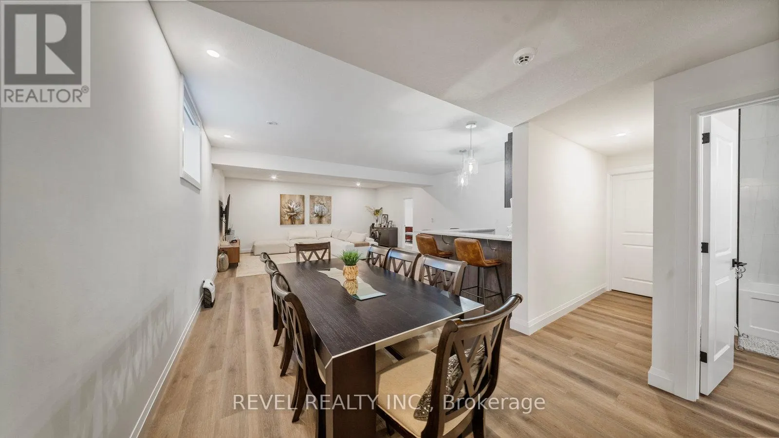 17 - 242 MOUNT PLEASANT STREET