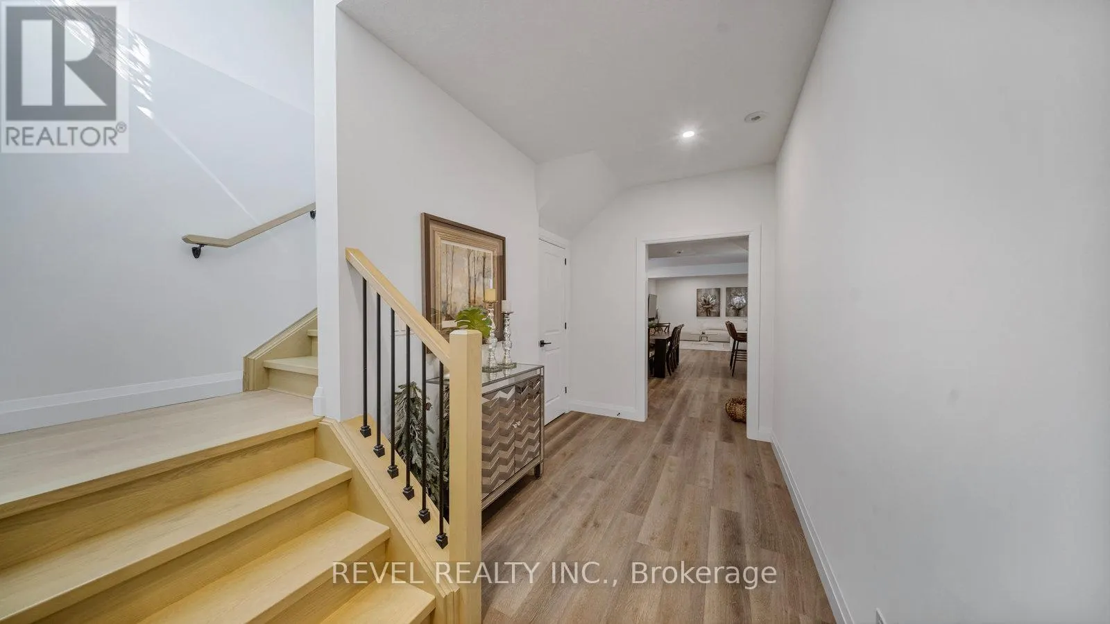 17 - 242 MOUNT PLEASANT STREET
