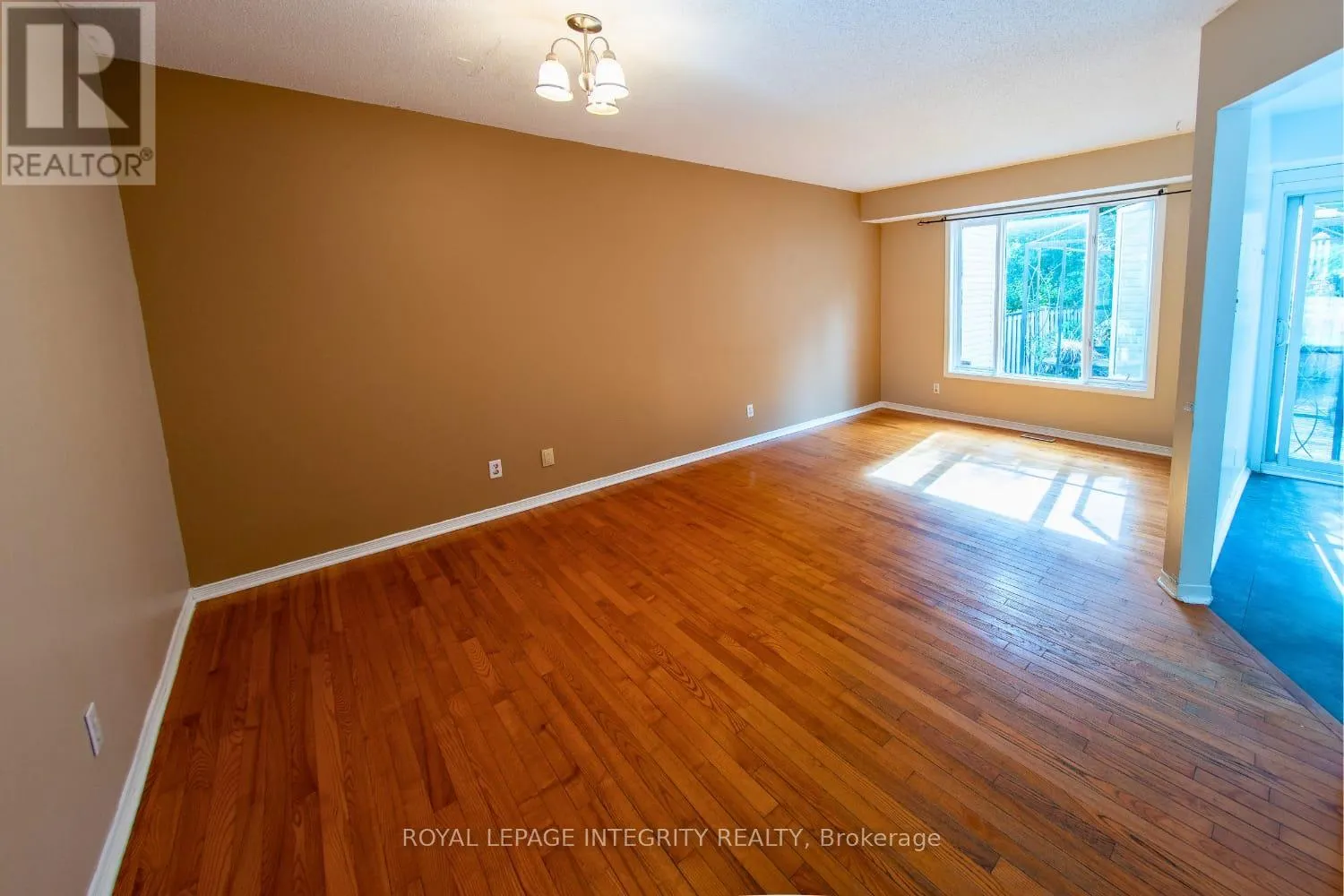 242 BEATRICE DRIVE