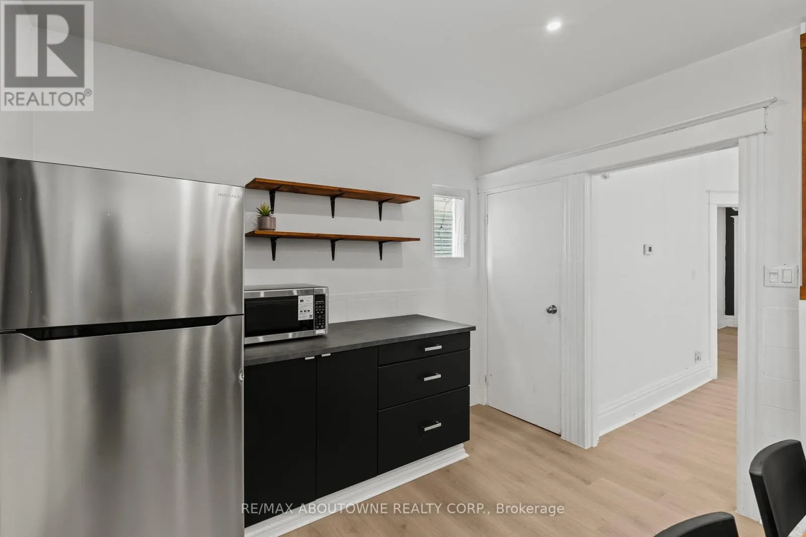 26 ROSEMONT AVENUE