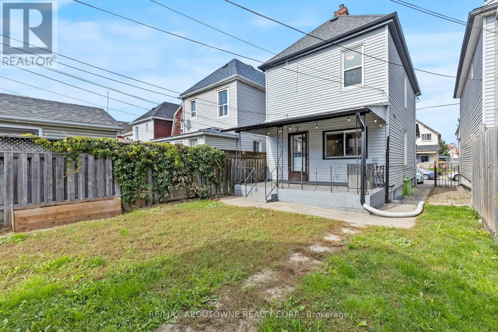 26 ROSEMONT AVENUE