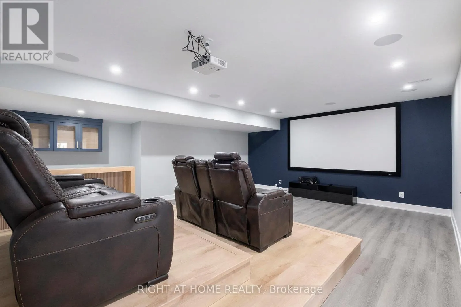 5046 GREEN LINKS WAY