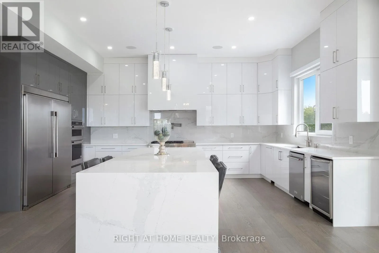 5046 GREEN LINKS WAY