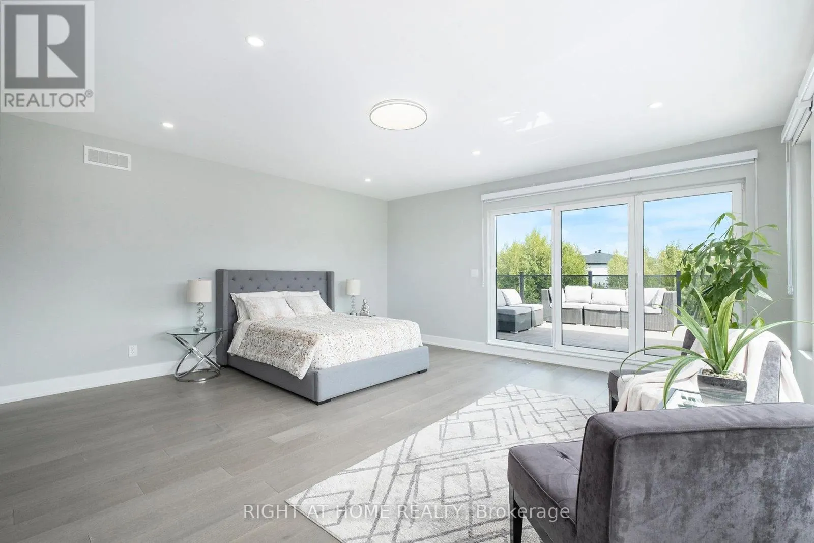 5046 GREEN LINKS WAY