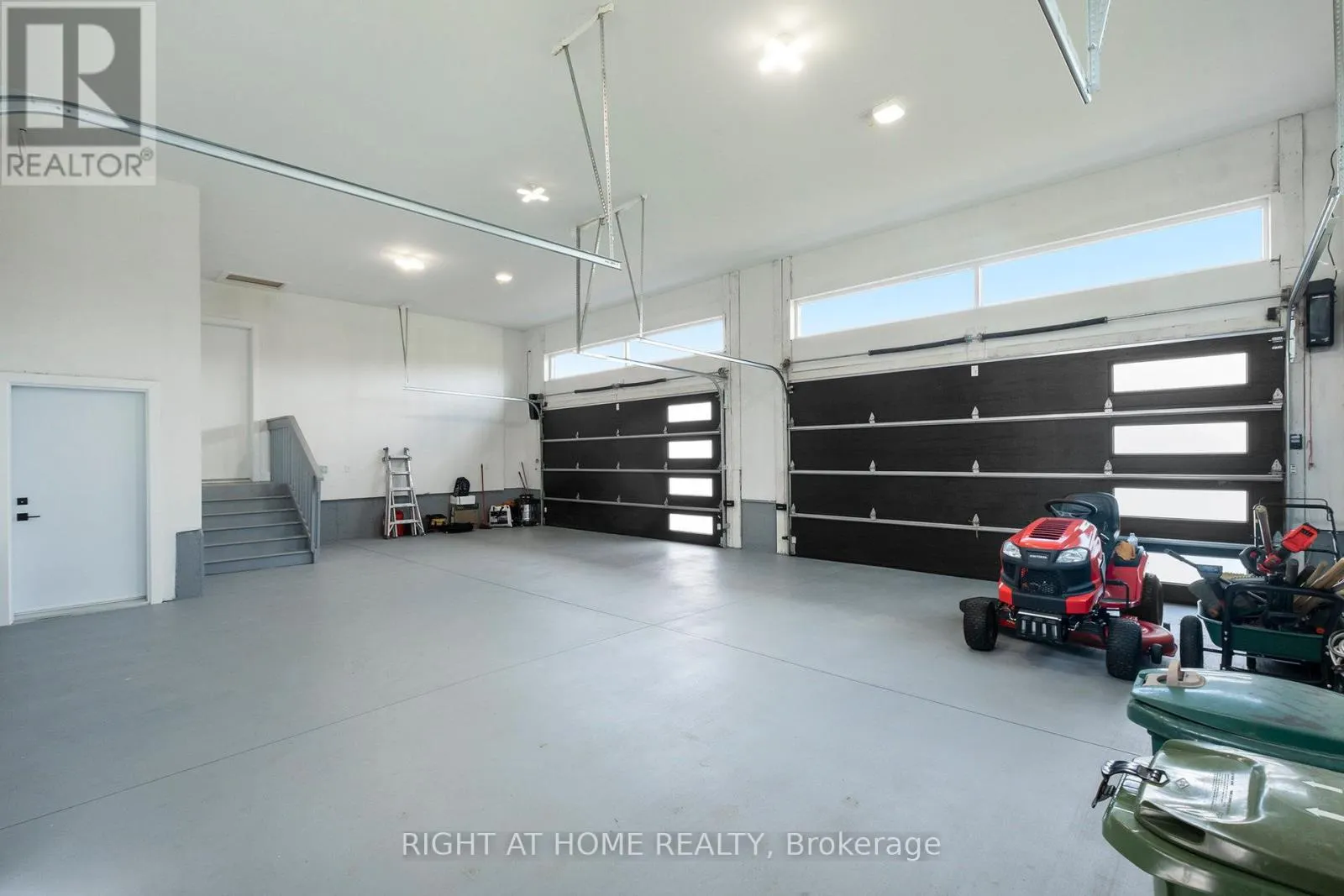 5046 GREEN LINKS WAY