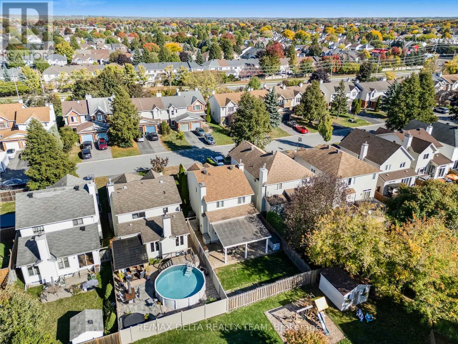 18 LONGSHIRE CIRCLE