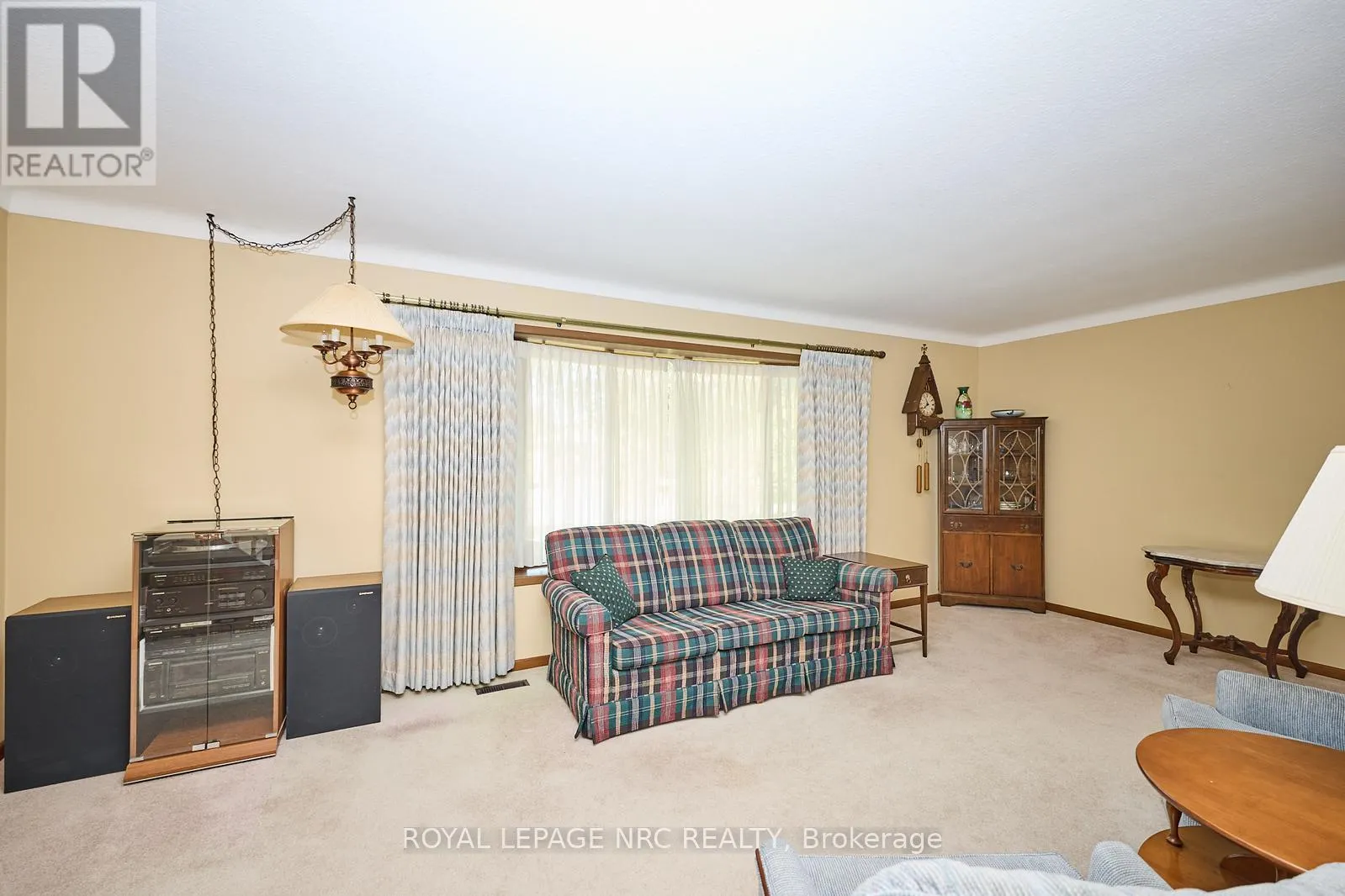 8 LA SALLE DRIVE