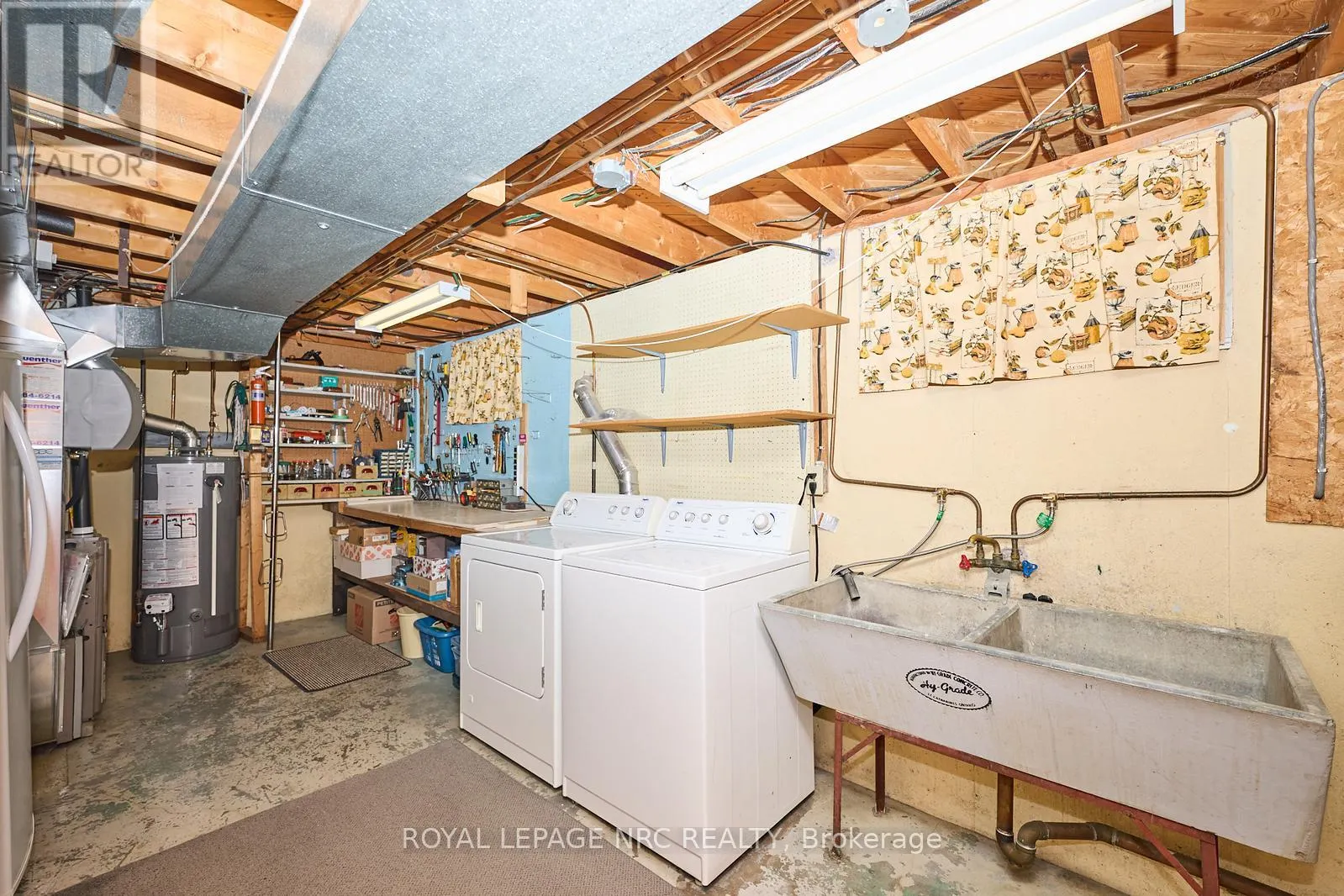 8 LA SALLE DRIVE
