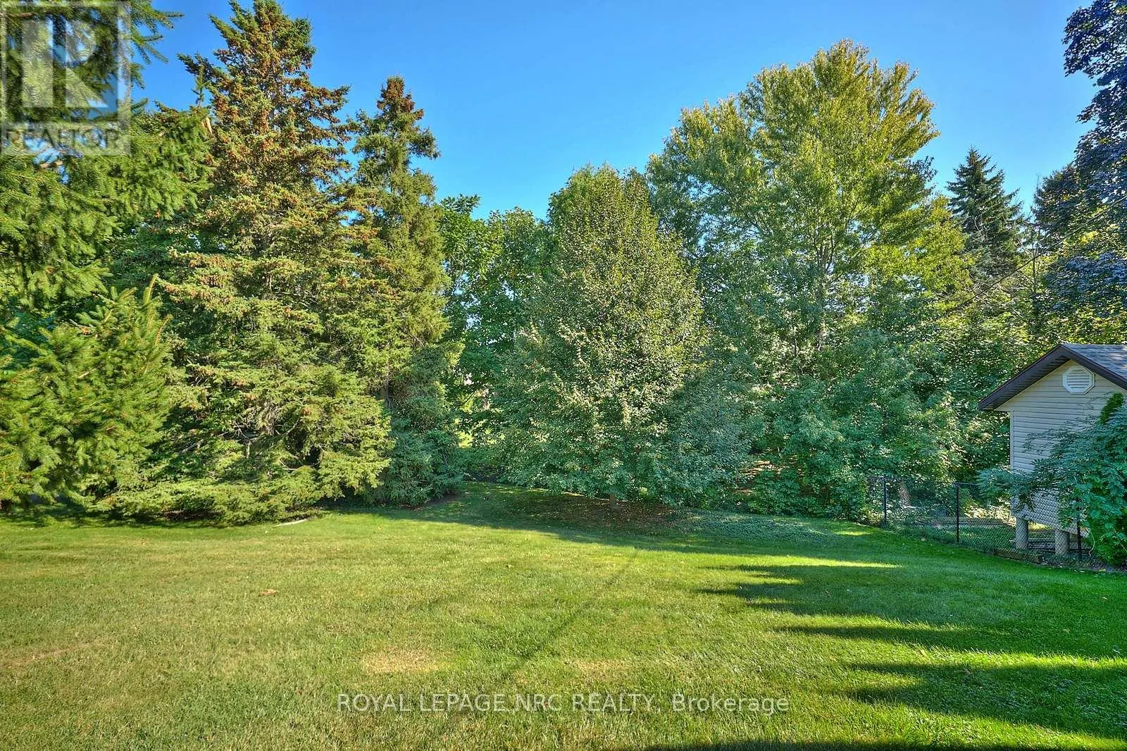 8 LA SALLE DRIVE