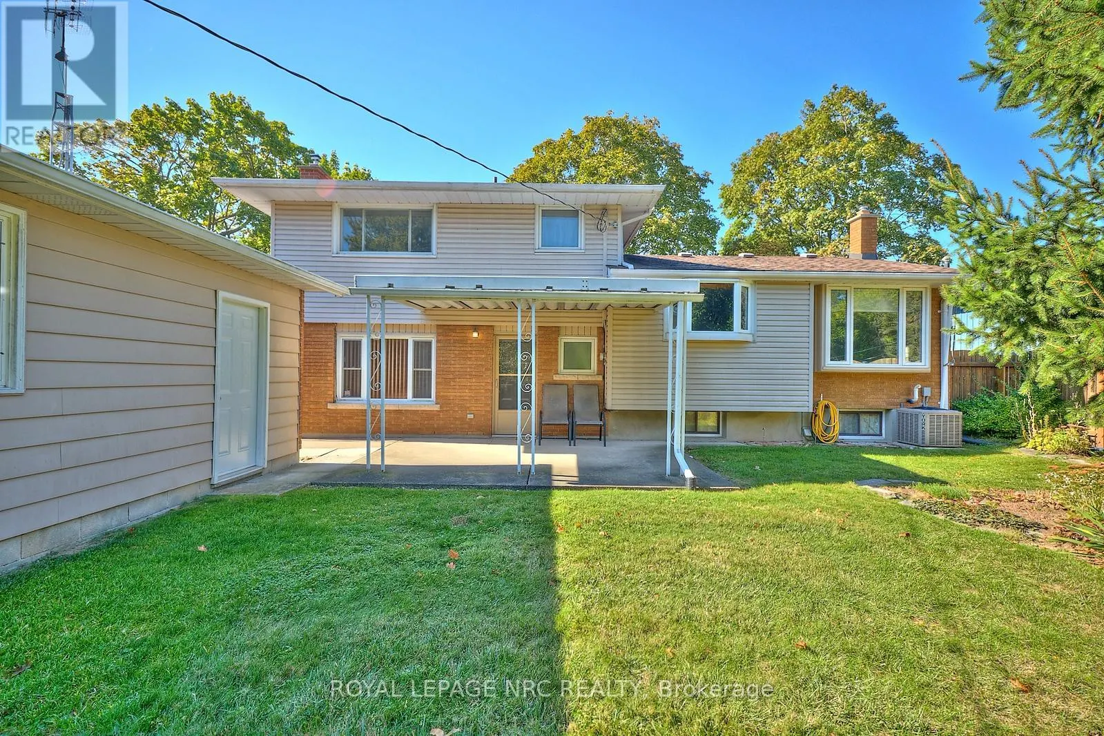 8 LA SALLE DRIVE