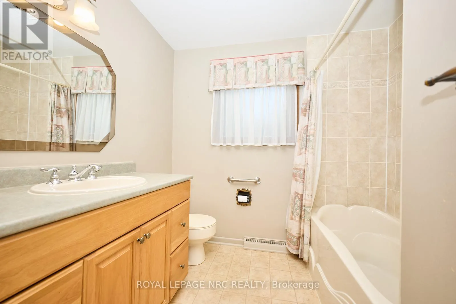 8 LA SALLE DRIVE