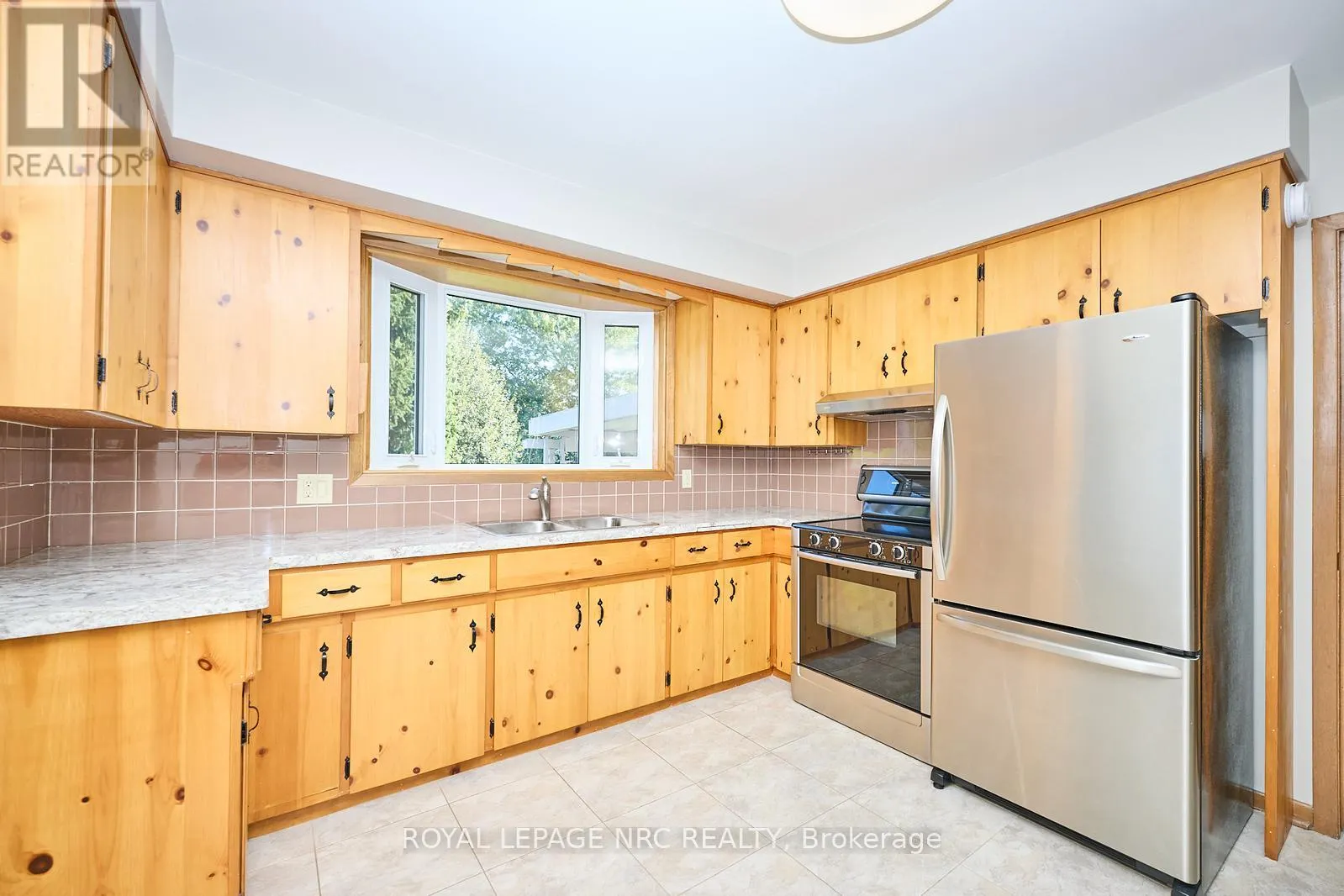 8 LA SALLE DRIVE