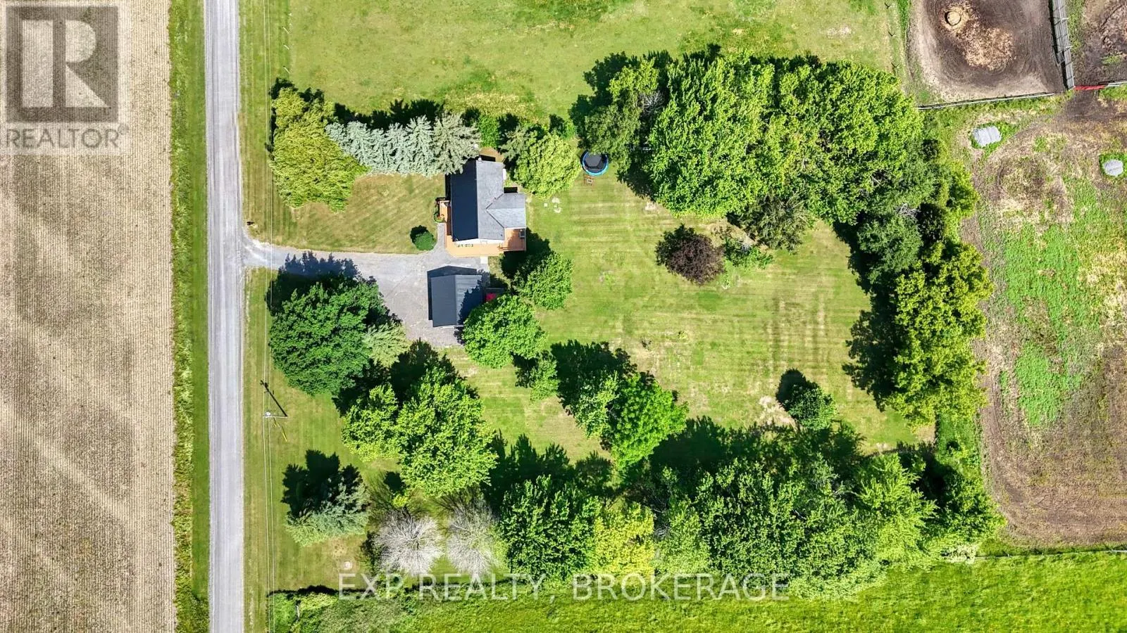 912 8TH LINE ROAD