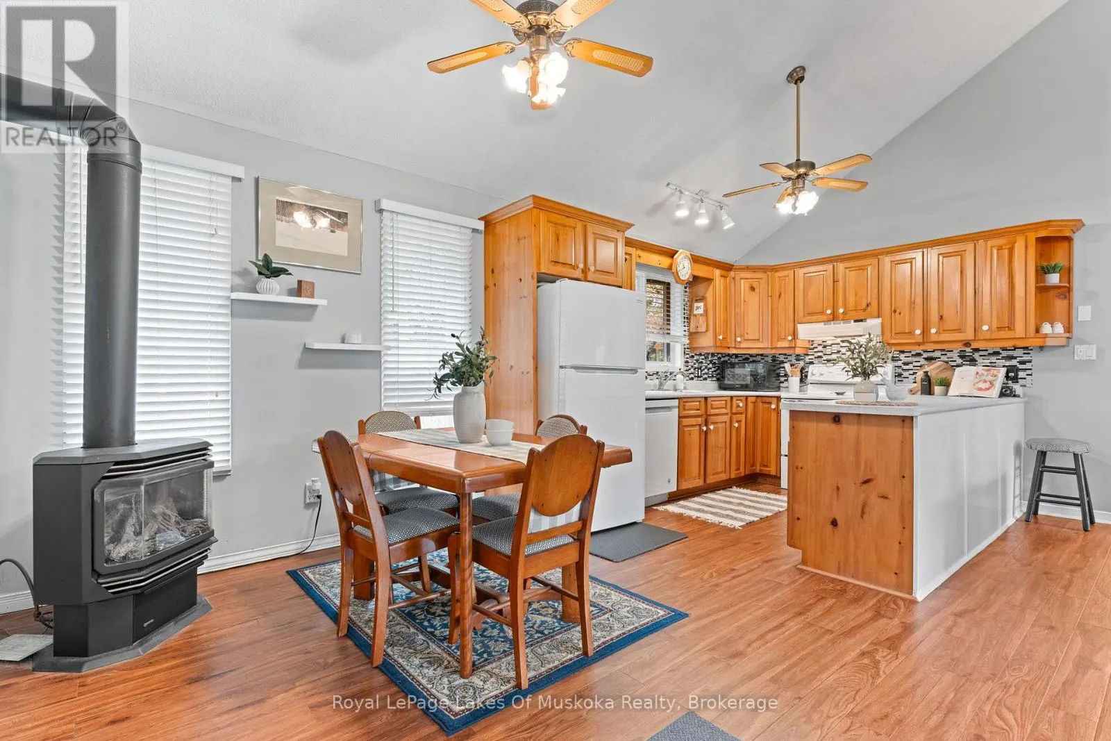 29 ASCOTT LANE