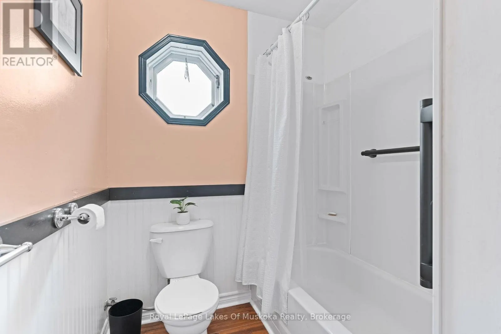 29 ASCOTT LANE