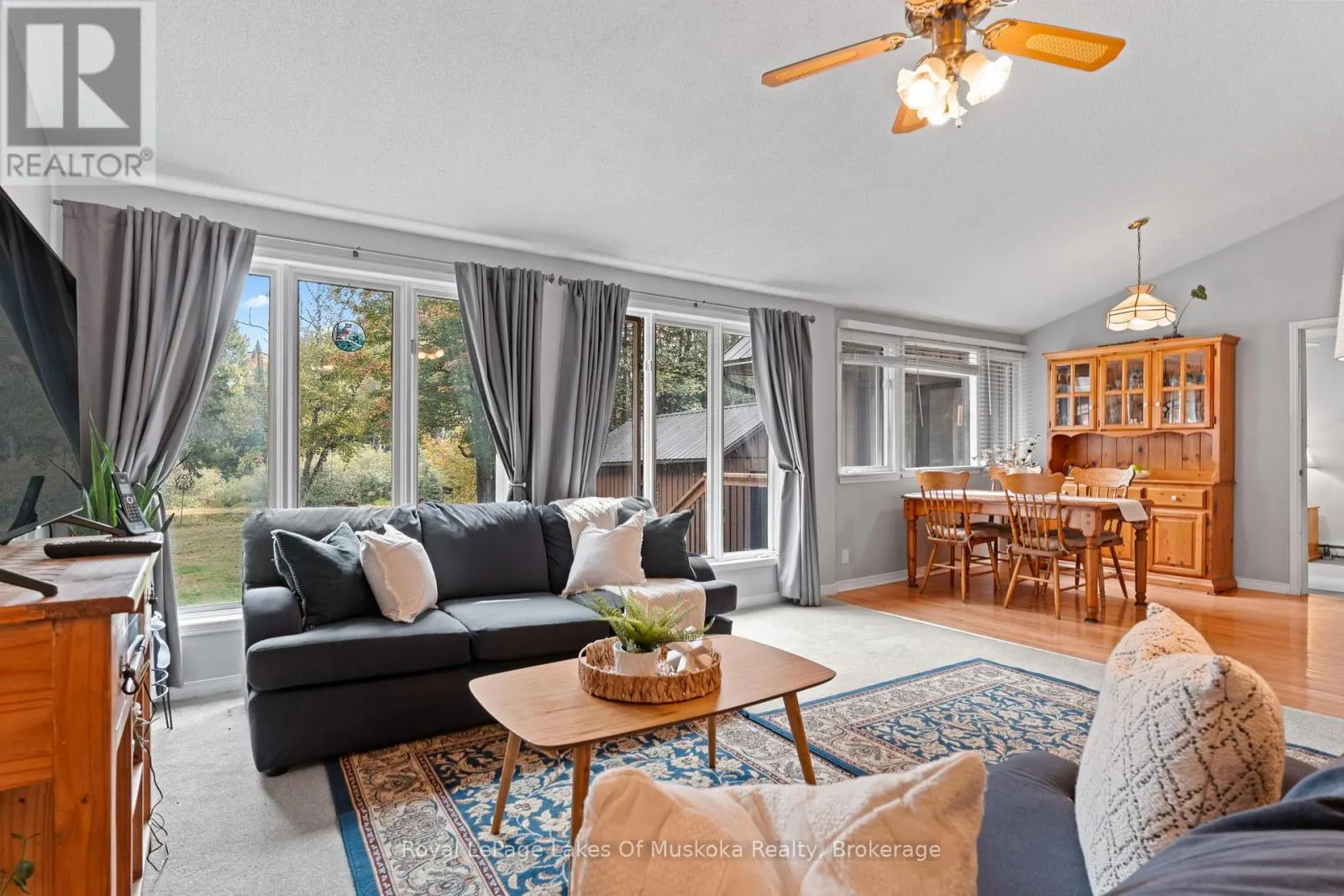 29 ASCOTT LANE