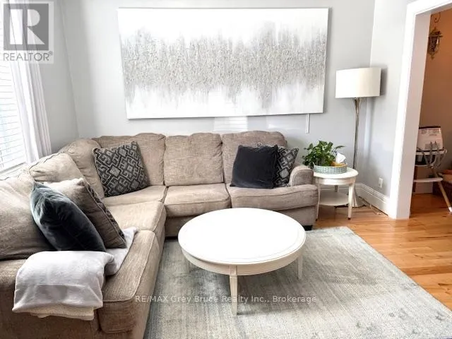 504 14TH STREET W