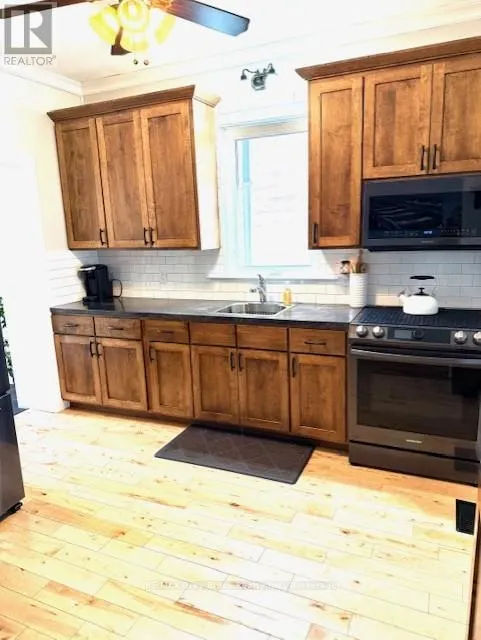 504 14TH STREET W