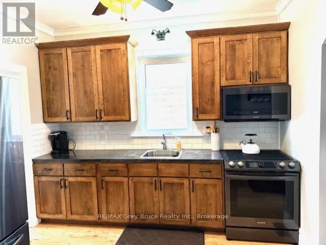 504 14TH STREET W