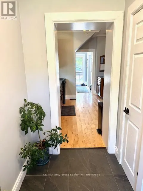 504 14TH STREET W