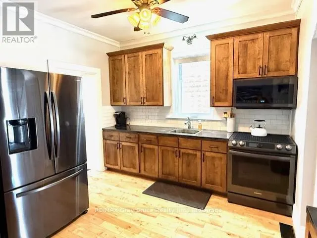 504 14TH STREET W