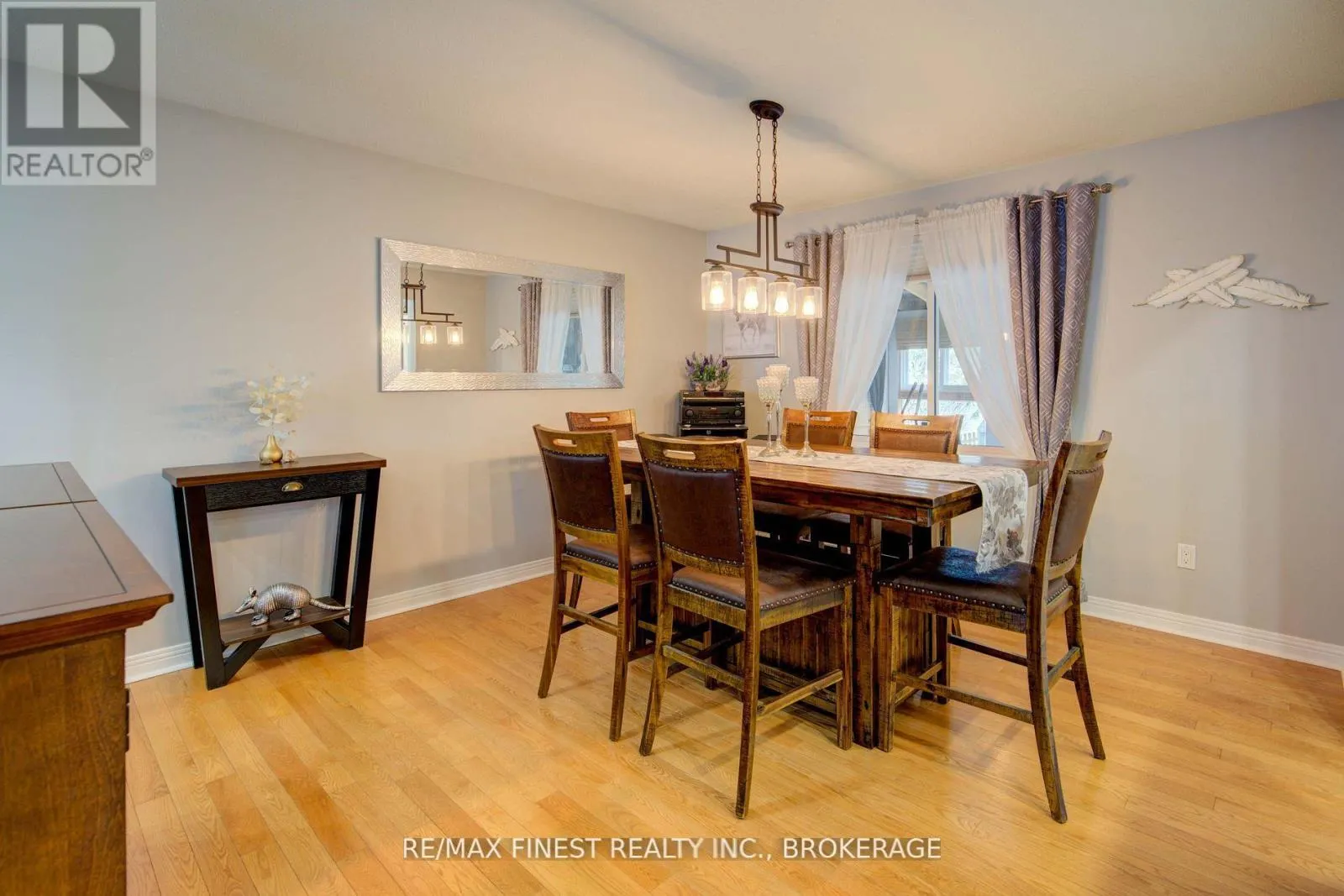 1048 BAUDER CRESCENT