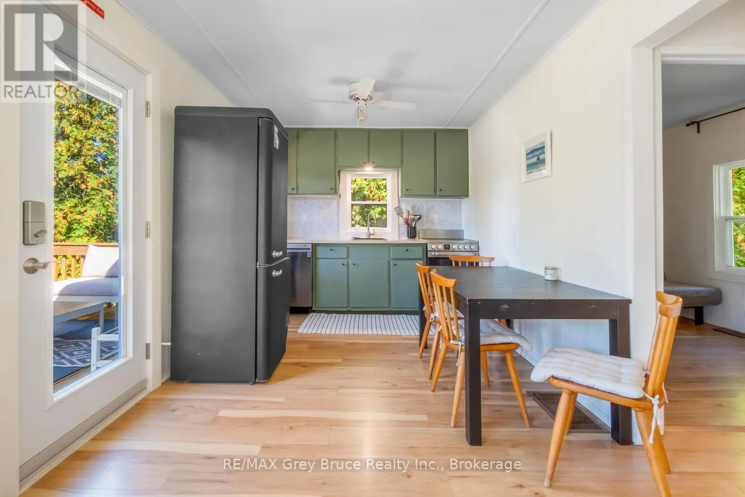 861 PIKE BAY ROAD