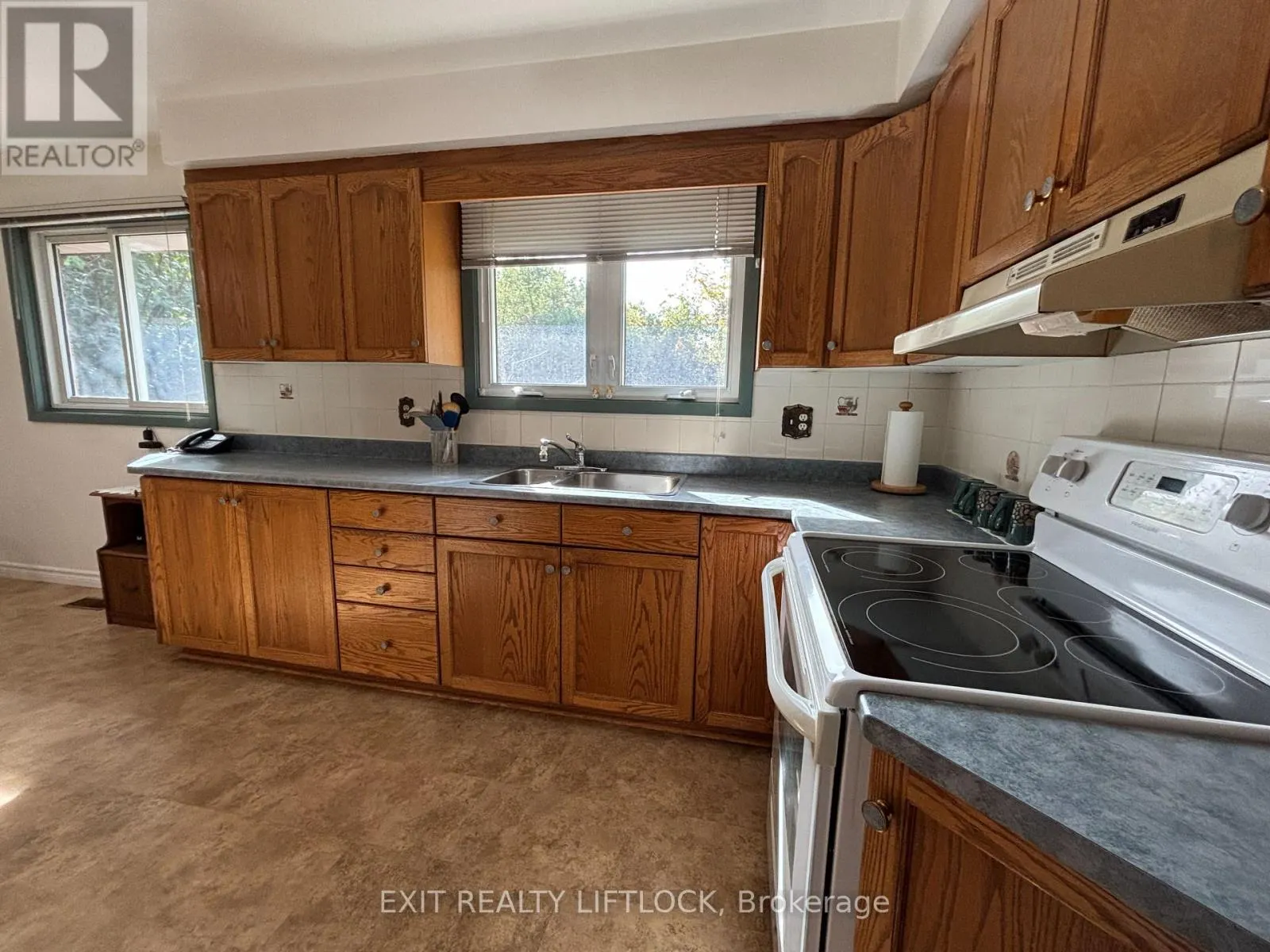 1276 BEAVIS BOULEVARD