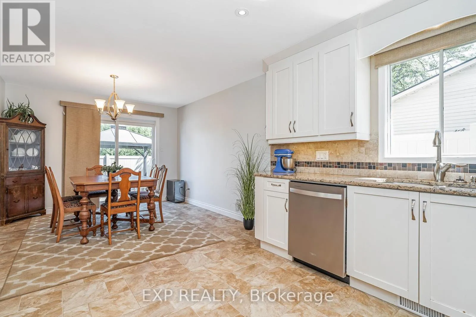6084A VINEYARD DRIVE