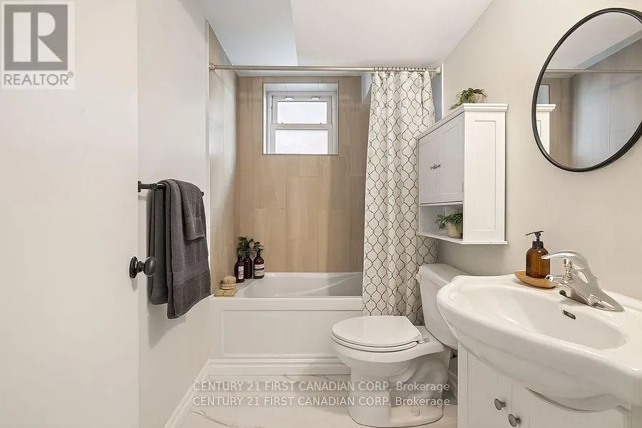 LOWER - 454 SALISBURY STREET, #LOWER