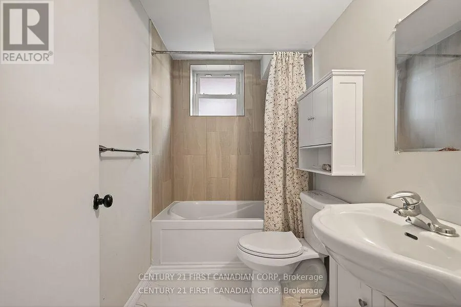 LOWER - 454 SALISBURY STREET, #LOWER