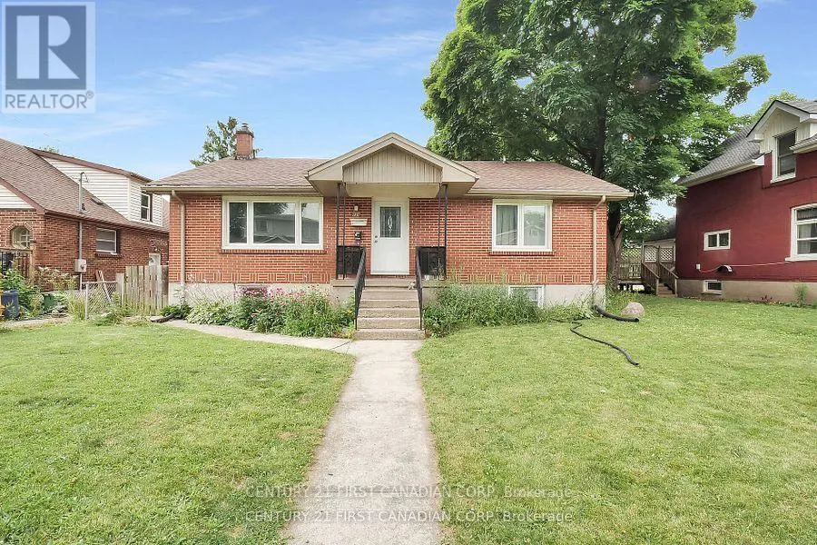 LOWER - 454 SALISBURY STREET, #LOWER