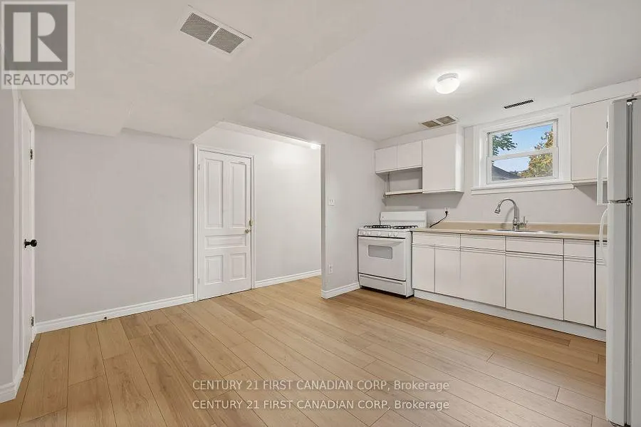 LOWER - 454 SALISBURY STREET, #LOWER