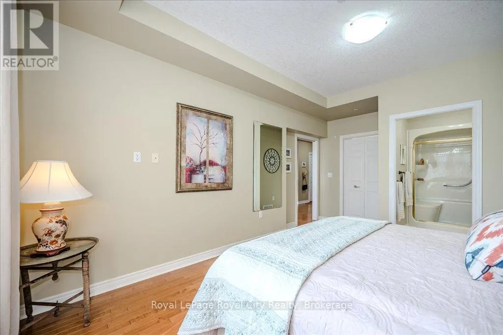 401 - 65 BAYBERRY DRIVE, #401