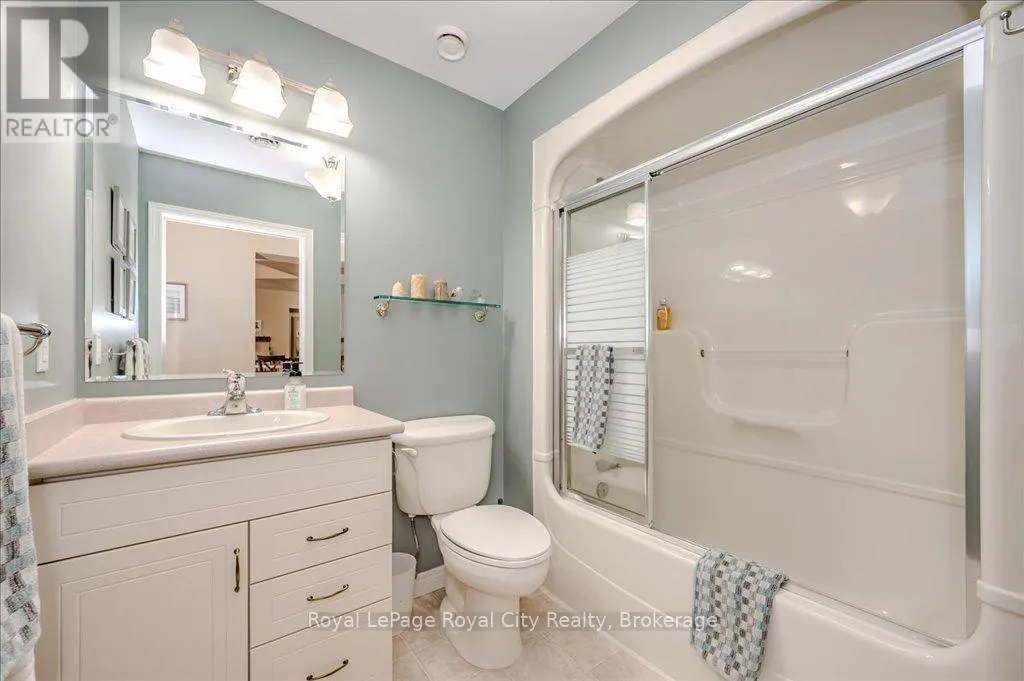 401 - 65 BAYBERRY DRIVE, #401