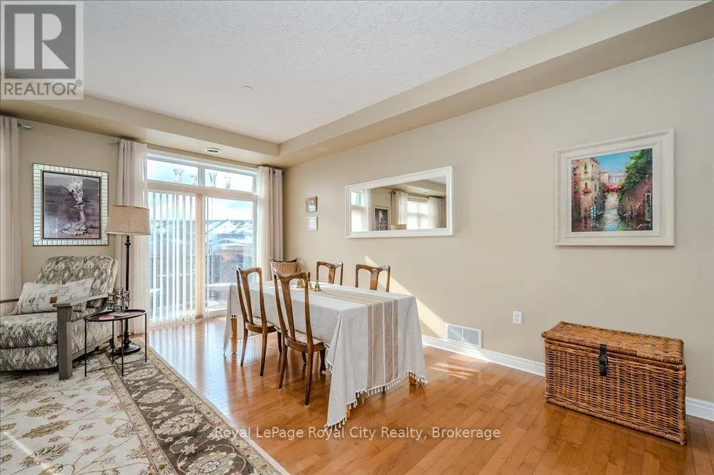401 - 65 BAYBERRY DRIVE, #401