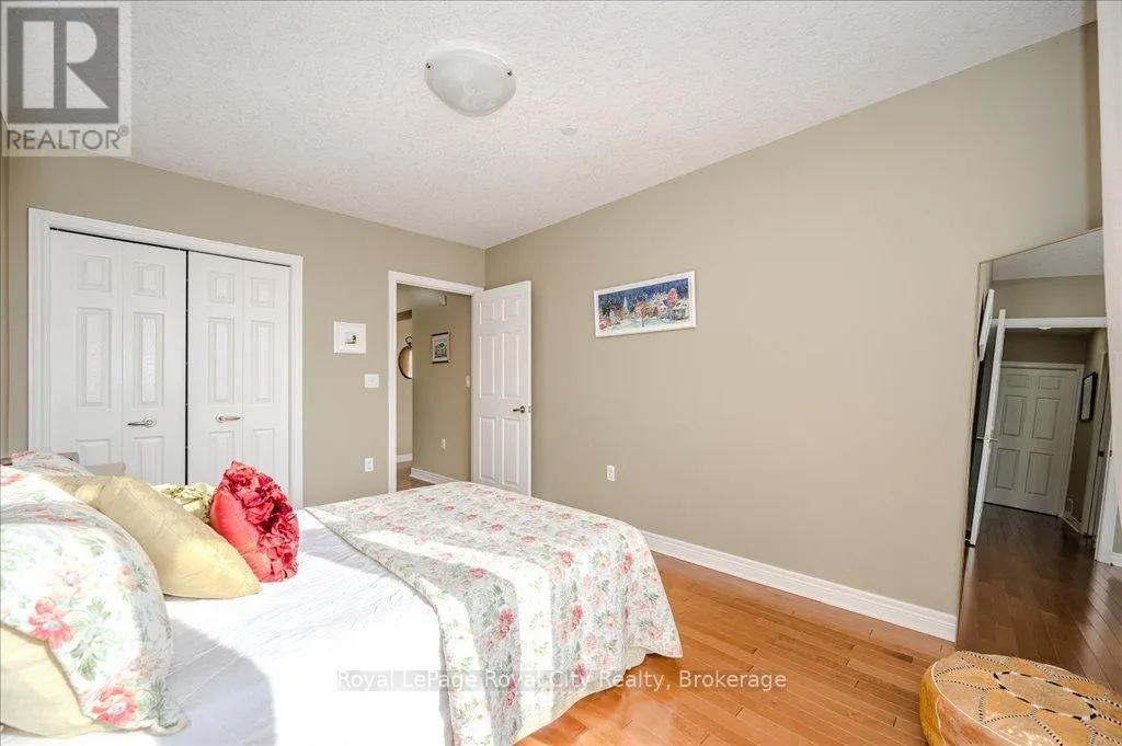 401 - 65 BAYBERRY DRIVE, #401