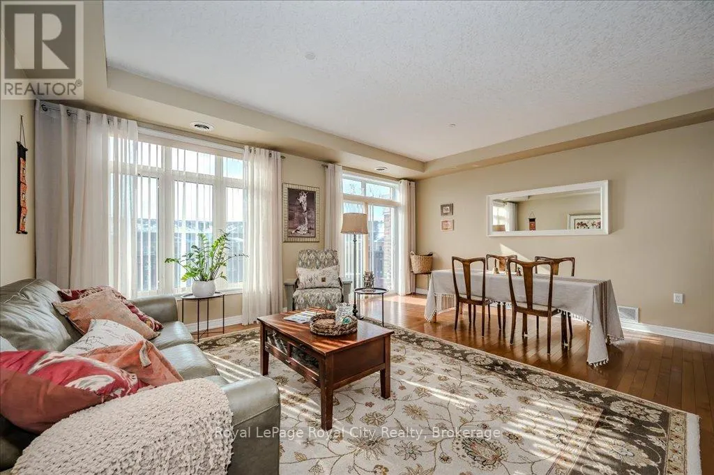 401 - 65 BAYBERRY DRIVE, #401