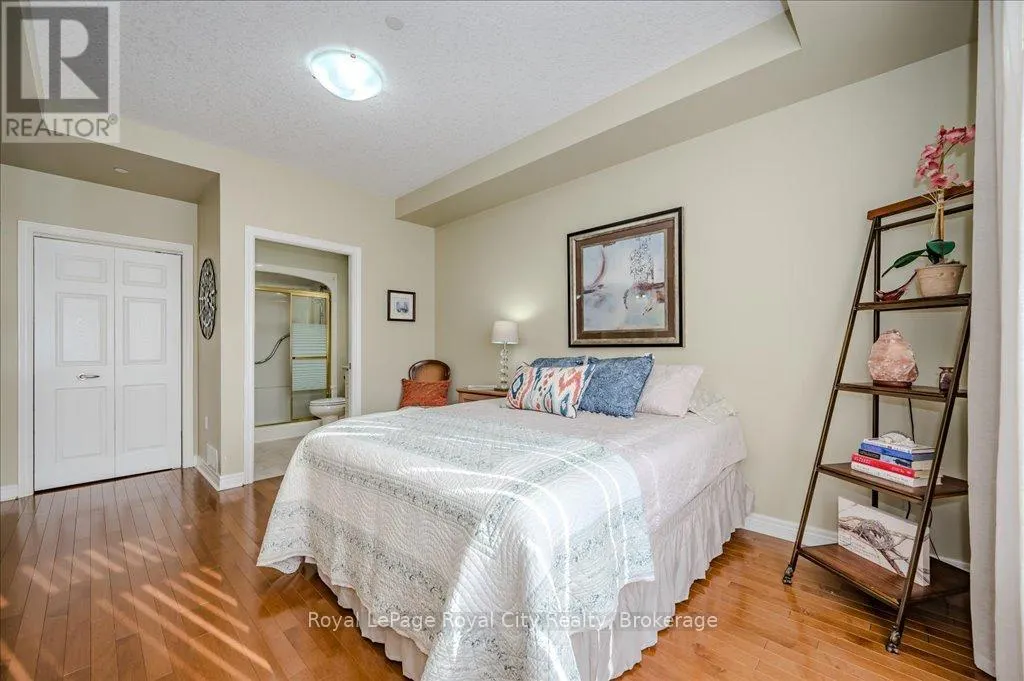 401 - 65 BAYBERRY DRIVE, #401