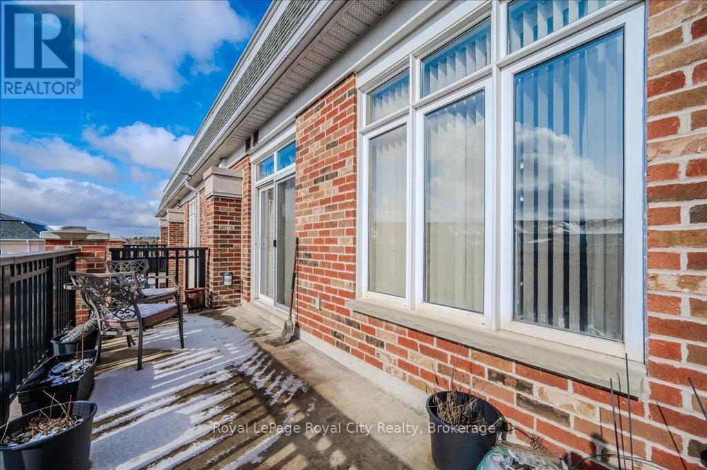 401 - 65 BAYBERRY DRIVE, #401