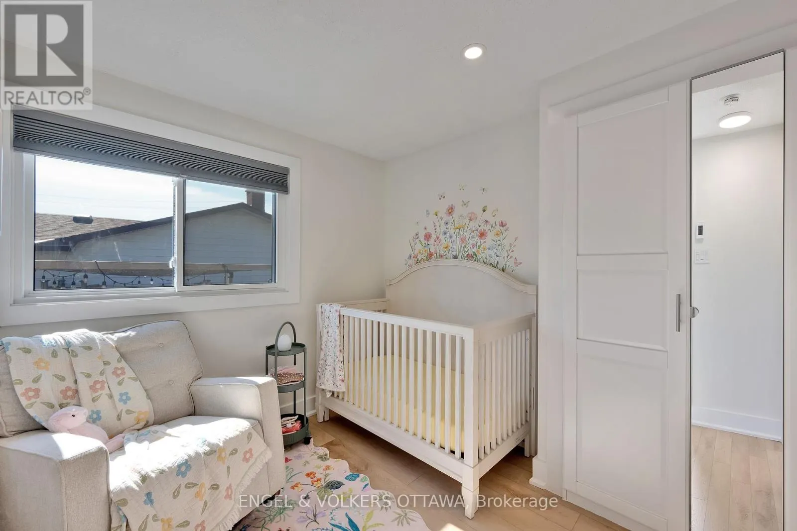 10 TANGLEWOOD DRIVE